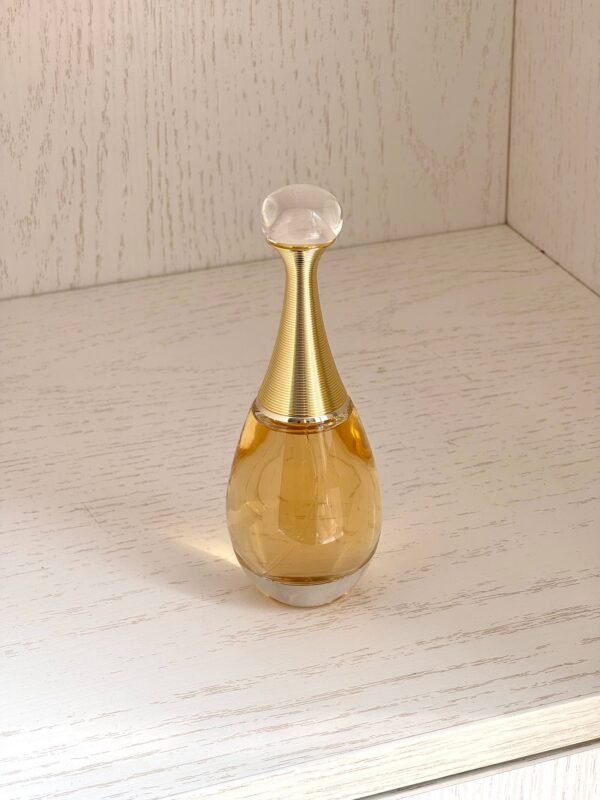 Dior J'adore perfume